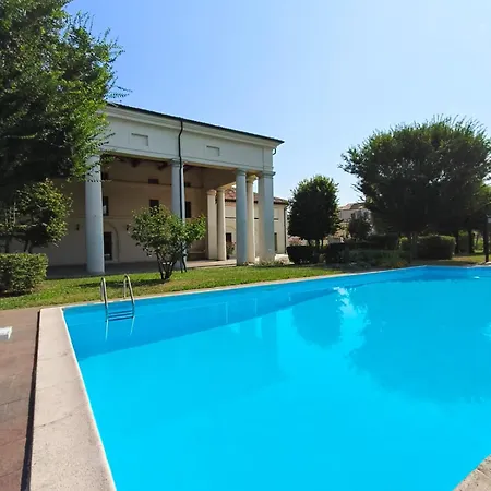 Residenze La Barchessa 아파트