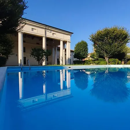 Residenze La Barchessa アパート *